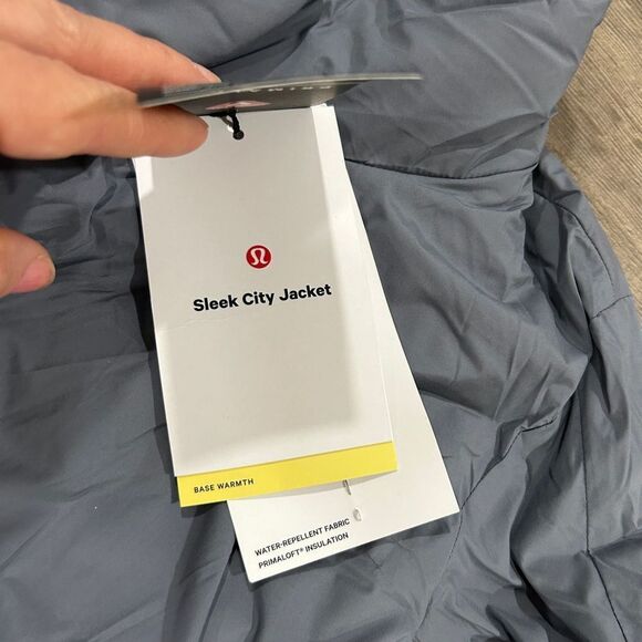 lululemon athletica Women's Gray Puffer Jacket - Picture 8 of 10